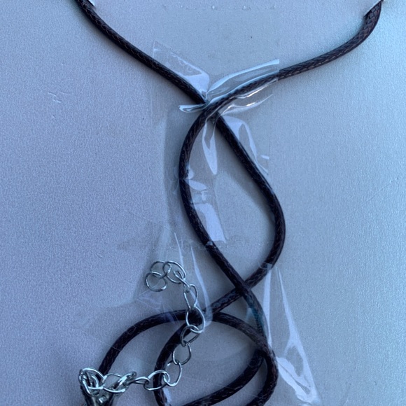 Bracelet and necklace set in metal beads and gorgeous cobalt blue - Picture 5 of 5